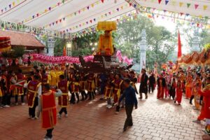 Ngày Xuân đến hội Măng Sơn