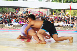 Sôi nổi Hội vật truyền thống làng Yên Nội – Đồng Quang