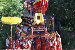 Lễ hội rước nước làng Cát Bi