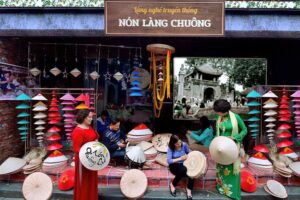 Làng nón Chuông mang đậm hồn Việt