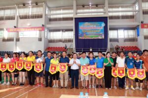 Gần 400 VĐV tham gia Giải Bóng chuyền hơi nam, nữ huyện Chương Mỹ năm 2023