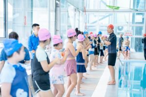 Dạy bơi miễn phí cho trẻ em có hoàn cảnh khó khăn