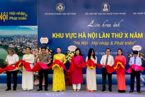 Liên hoan ảnh nghệ thuật “Hà Nội – Hội nhập và phát triển”