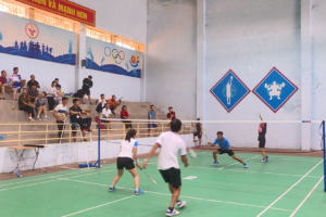 Hơn 200 vận động viên tham dự giải Cầu lông mở rộng huyện Ứng Hòa năm 2023