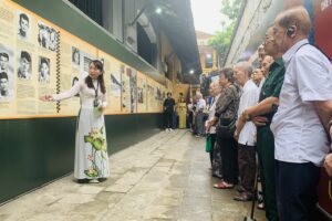 Khai mạc Trưng bày chuyên đề “Mầm xanh trên đá”