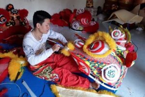 Nghệ nhân Bùi Viết Tưởng: Đam mê chế tác và biểu diễn lân – sư – rồng