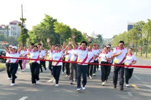 Gần 500 VĐV dự giải  Chung kết Giải chạy báo Hànộimới – Vì hòa bình lần thứ 48 huyện Đông Anh