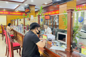 Kiểm tra việc triển khai thực hiện 02 bộ quy tắc ứng xử của Thành phố tại quận Thanh Xuân