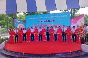Quận Ba Đình tổ chức Lễ gắn biển công trình vườn hoa Lê Trực