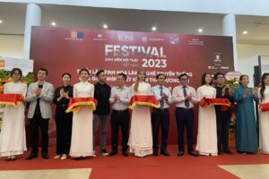 Khai mạc triển lãm  “Tinh hoa làng nghề truyền thống qua góc nhìn thiết kế nội thất đương đại”: Kết nối sáng kiến, tôn vinh tinh hoa   
