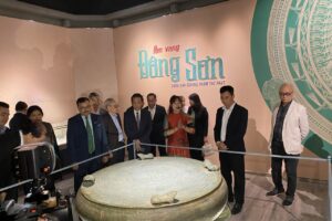 Trưng bày chuyên đề  “Âm vang Đông Sơn”