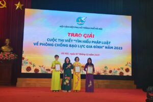 Hội LHPN huyện Đông Anh giành giải nhì cuộc thi viết Tìm hiểu pháp luật về phòng, chống bạo lực gia đình năm 2023