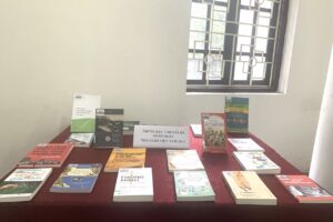 Phòng đọc chuyên đề “Kỷ niệm 41 năm Ngày Nhà giáo Việt Nam”