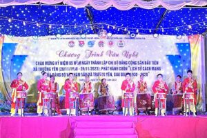 Chương trình văn nghệ chào mừng kỷ niệm 85 năm Ngày thành lập Chi bộ Đảng đầu tiên