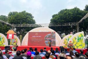 Khai mạc triển lãm ảnh “Hoàng Mai- Dấu ấn thời gian 2003-2023 ”