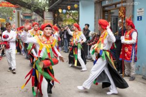 Phát triển văn hóa bền vững trong tiến trình xây dựng huyện thành quận