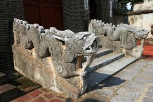 Cặp rồng đá đền Thượng (Cổ Loa, Đông Anh) được công nhận là Bảo vật Quốc gia