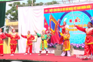 Ngân vang tuồng cổ trên miền quê xứ Đoài