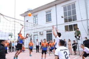 Xã Hòa Bình: Gần 200 vận động viên tham dự Giải bóng chuyền hơi mừng Đảng, mừng Xuân