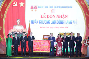 Quận Bắc Từ Liêm đón nhận Huân chương Lao động Hạng Nhì