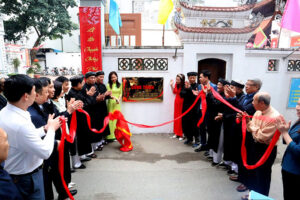 Gắn biển công trình chào mừng 10 năm thành lập phường Mỹ Đình 2