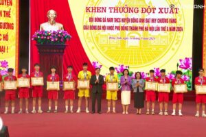Huyện Đông Anh: Vô địch môn Bóng đá nam tại Hội khỏe Phù Đổng Thành phố lần thứ X năm 2024.
