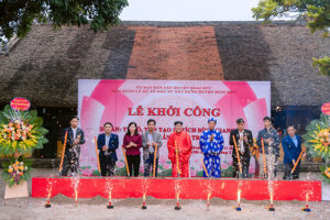 Đình Giang Xá, huyện Hoài Đức đang được tu bổ, tôn tạo