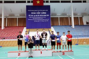 Hơn 200 VĐV tham gia Giải Cầu lông các câu lạc bộ quận Hà Đông lần thứ XXI