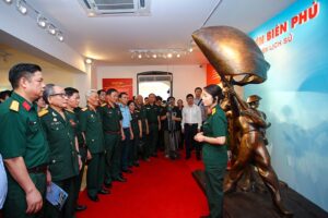 Triển lãm “Điện Biên Phủ – Điểm hẹn lịch sử”