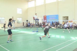 Sôi nổi Giải cầu lông các câu lạc bộ huyện Phúc Thọ năm 2024