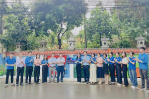 Phúc Thọ xây dựng công trình Tuyến đường thanh niên tự quản “Sáng – xanh – sạch – đẹp – an toàn”