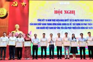 Sơn Tây tổng kết 10 năm thực hiện Nghị quyết số 33-NQ/TƯ của Ban Chấp hành Trung ương Đảng (khóa XI)