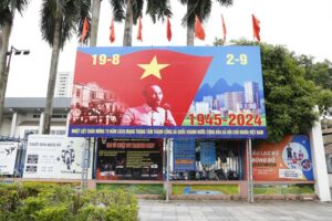 Quận Hà Đông đẩy mạnh trang trí, tuyên truyền, cổ động trực quan chào mừng kỷ niệm 79 năm Cách mạng Tháng Tám và Quốc khánh 2/9