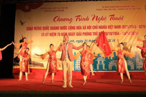 Chương trình nghệ thuật chào mừng Quốc khánh 2/9 và Kỷ niệm 70 năm Giải phóng Thủ đô tại huyện Mê Linh