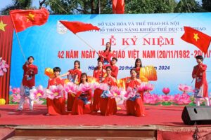Trường Phổ thông Năng khiếu TDTT Hà Nội kỷ niệm Ngày Nhà giáo Việt Nam: Thầy cô giúp chúng em vượt qua mọi khó khăn