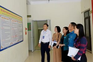 Thị xã Sơn Tây kiểm tra, thẩm định cơ quan, đơn vị, doanh nghiệp đạt chuẩn văn hóa giai đoạn 2023-2024