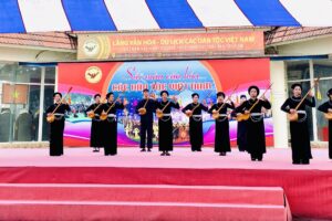 “Sắc màu văn hóa các dân tộc Việt Nam” tháng 4