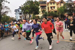 Phường Trung Văn: Gần 500 VĐV tham gia Ngày chạy Olympic vì sức khoẻ toàn dân và Chung kết Giải chạy Báo Hànộimới – Vì hoà bình năm 2025