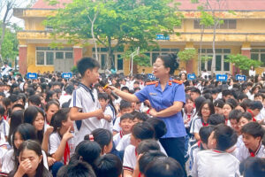 Huyện Thanh Trì tuyên truyền phòng ngừa bạo lực trong trẻ em và phòng, chống xâm hại trẻ em trên môi trường mạng   