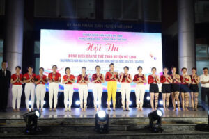 Huyện Mê Linh tổ chức giải chạy và hội thi đồng diễn dân vũ thể thao chào mừng 50 năm Ngày giải phóng miền Nam thống nhất đất nước