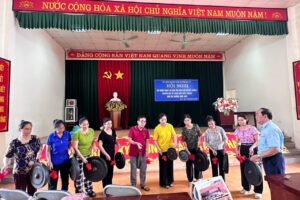 Ba Vì tổ chức tập huấn, truyền dạy kỹ năng biểu diễn chiêng dân tộc Mường