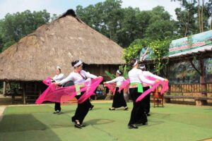 Tôn vinh bản sắc văn hóa dân tộc Mường