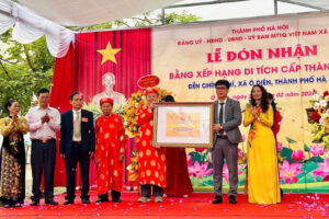 Lễ đón nhận Bằng xếp hạng Di tích lịch sử cấp Thành phố đền Chính Khí, xã Ô Diên