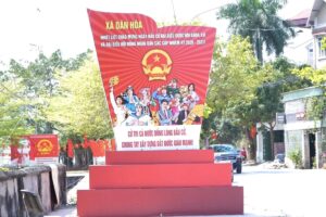 Dân Hòa rực rỡ cờ hoa, sôi nổi tuyên truyền bầu cử