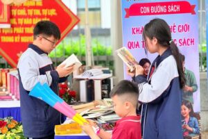Vân Đình: Triển lãm “Con đường sách” lan tỏa văn hóa đọc