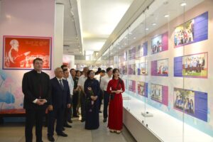 Triển lãm “Những tấm gương bình dị mà cao quý”  năm 2026
