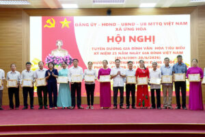 Xã Ứng Hòa tuyên dương 51 Gia đình văn hóa tiêu biểu