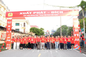 Gần 300 vận động viên xã Hoài Đức hưởng ứng giải chạy phong trào “Cùng Việt Nam tiến bước 2026”