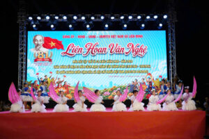 Liên hoan văn nghệ chào mừng 81 năm Cách mạng Tháng Tám thành công và Quốc khánh 2/9 tại xã Liên Minh