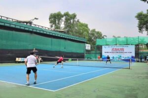 Sôi nổi giải Tennis chào mừng 1 năm thành lập phường Xuân Đỉnh